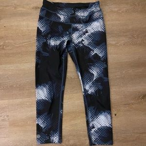 Black white and blue hesitant leggings